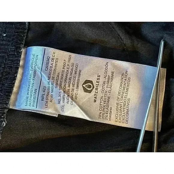 Levi Signature Pull on Skinny Jeans Plus size 26M W38xL30 Totally Shaping nwot - Picture 6 of 8